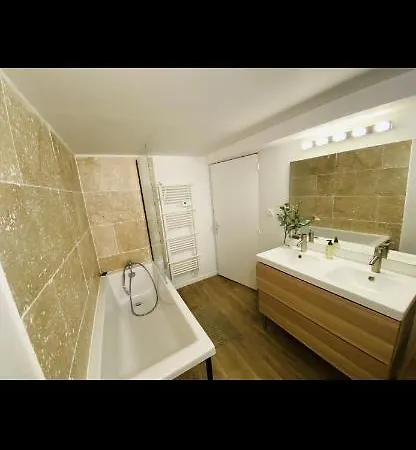 Maisons Refait A Neuf Proche Centre Ville. アパート Fleury-sur-Orne